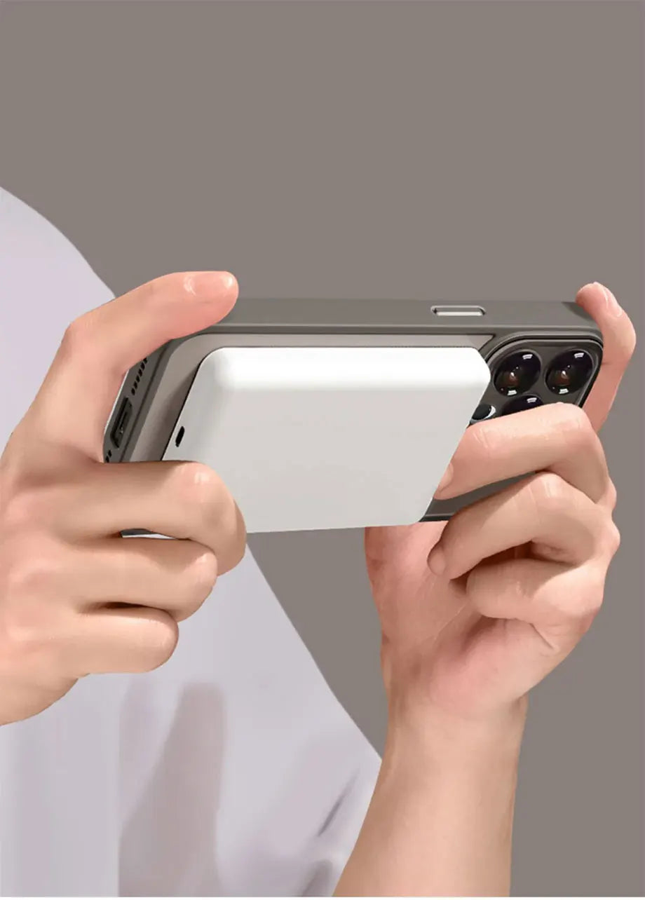 Funda magnética de lujo con carga inalámbrica para iPhone.
